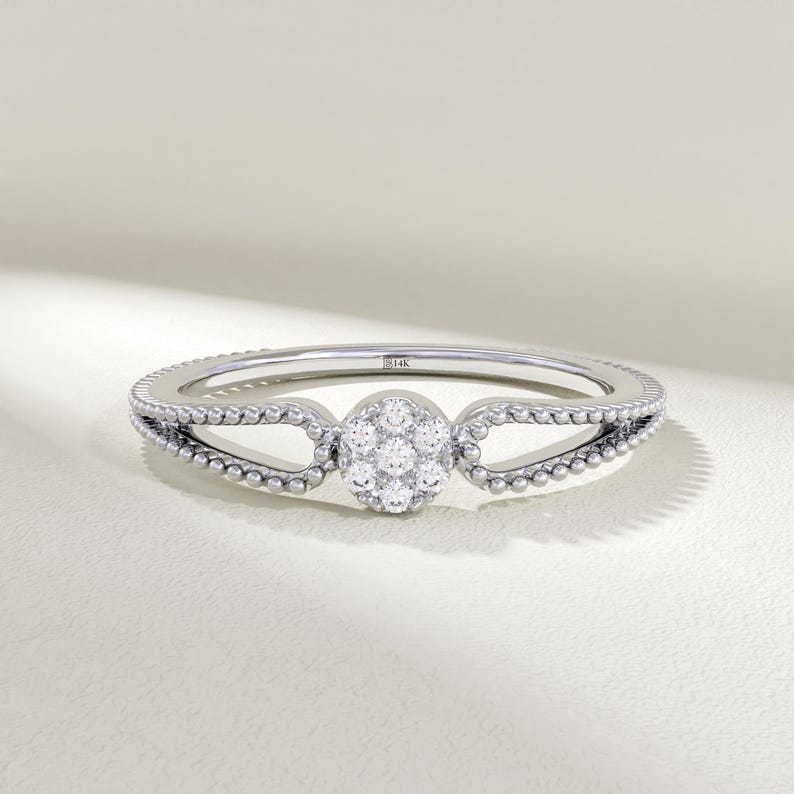 MADELYN MINIMALIST 14k Solid Gold Minimalist Tiny Heart Promise Ring W/H Diamond | Gift for Her, Mom, Wife