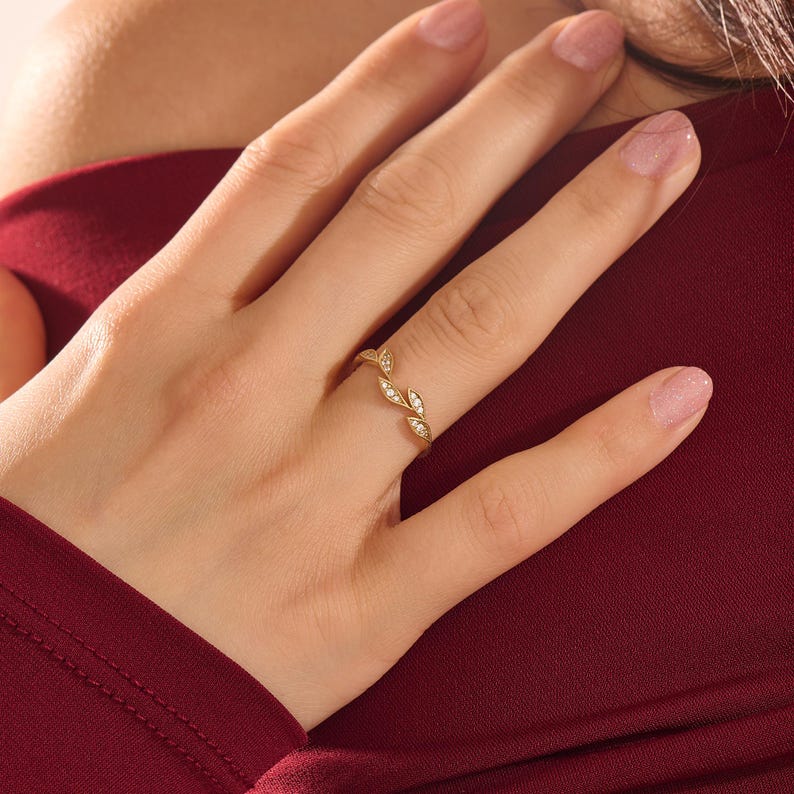 MADELYN MINIMALIST 14k Solid Gold Nature Inspired Leaf Style Wedding Ring for Women | Gift for Mom, Wife