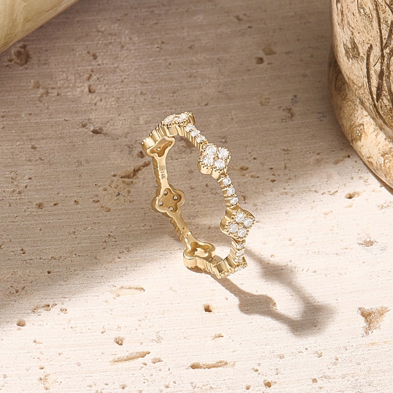 MADELYN MINIMALIST 14k Solid Gold Moissanite Flower Eternity Lab Diamond Wedding Ring for Women | Gift for Mom, Wife, Her