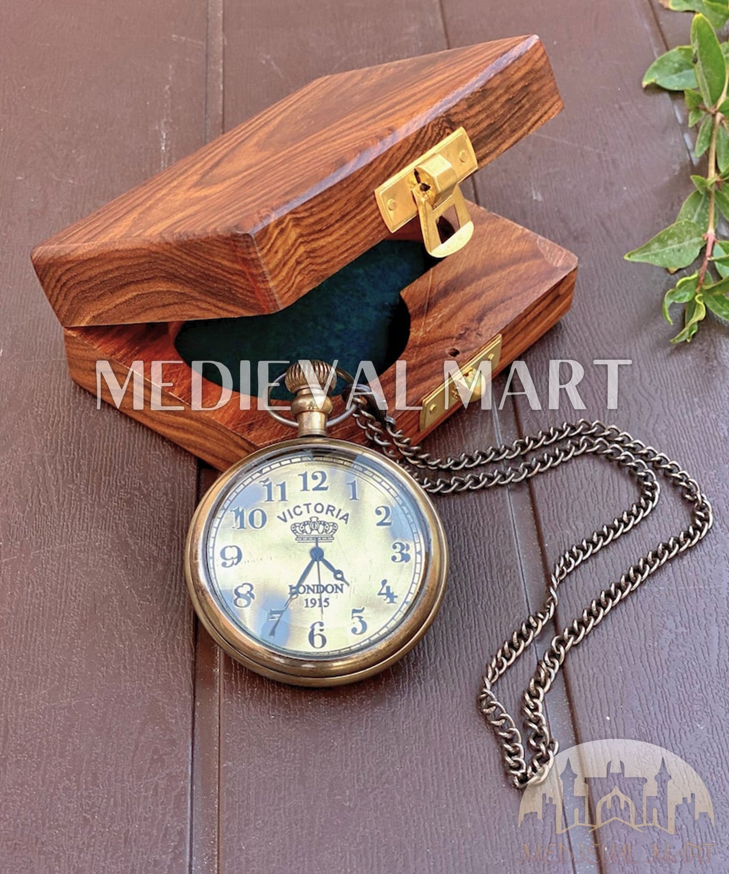 MEDIEVALMART Royal Navy LONDON 1915 Pirates Locket Chain Compass Antique Finish W/H Gen-2 Wooden Case | Gift For Mom