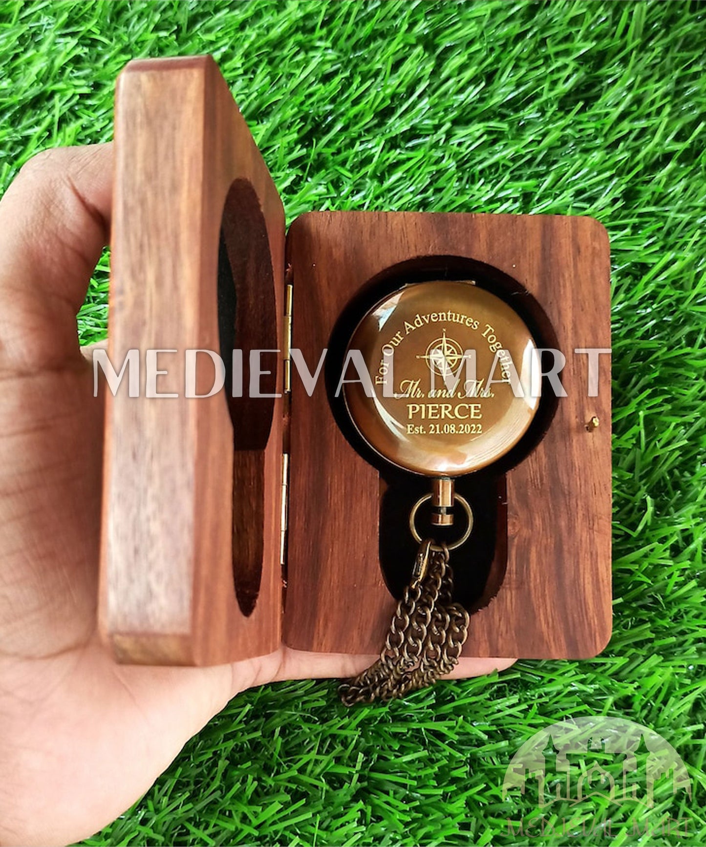 MEDIEVALMART Engrave “Sanctum” Compass W/H “Oaken Vault” Case | Gift for Husband, Father, Graduation”