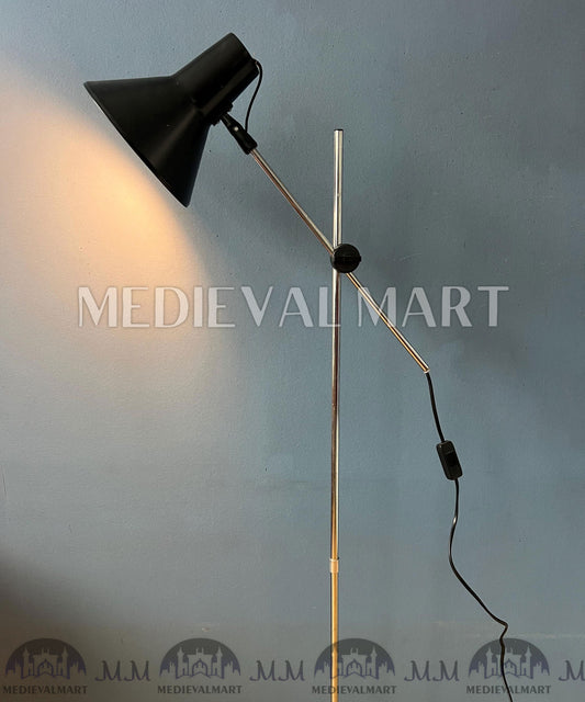 Lampadaire vintage ajustable noir MEDIEVALMART, style Hoogervorst