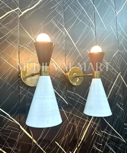 MEDIEVALMART Handcrafted Brass Wall Sconce: Mid-Century Modern Lighting