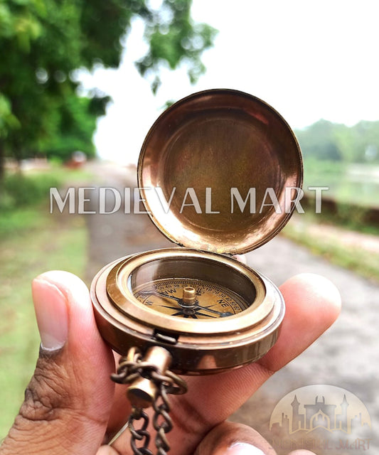MEDIEVALMART Engrave “Sanctum” Compass W/H “Oaken Vault” Case | Gift for Husband, Father, Graduation”