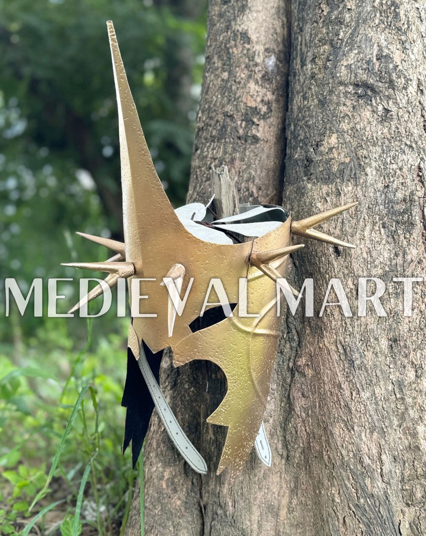 MEDIEVALMART Gold Finish Nazgul Helmet W/H Free Stand | LOTR Props