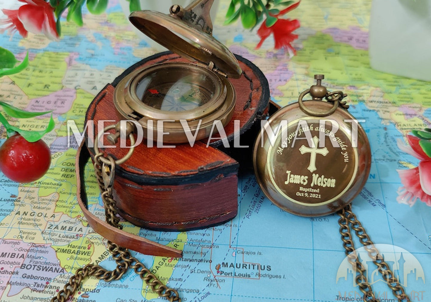MEDIEVALMART Custom Engrave Sundial Pocket Compass Gold Finish W/H Leather Case | Gift For Mom, Dad