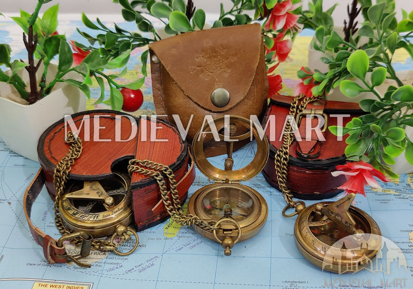 MEDIEVALMART Custom Engrave Sundial Pocket Compass Gold Finish W/H Leather Case | Gift For Mom, Dad