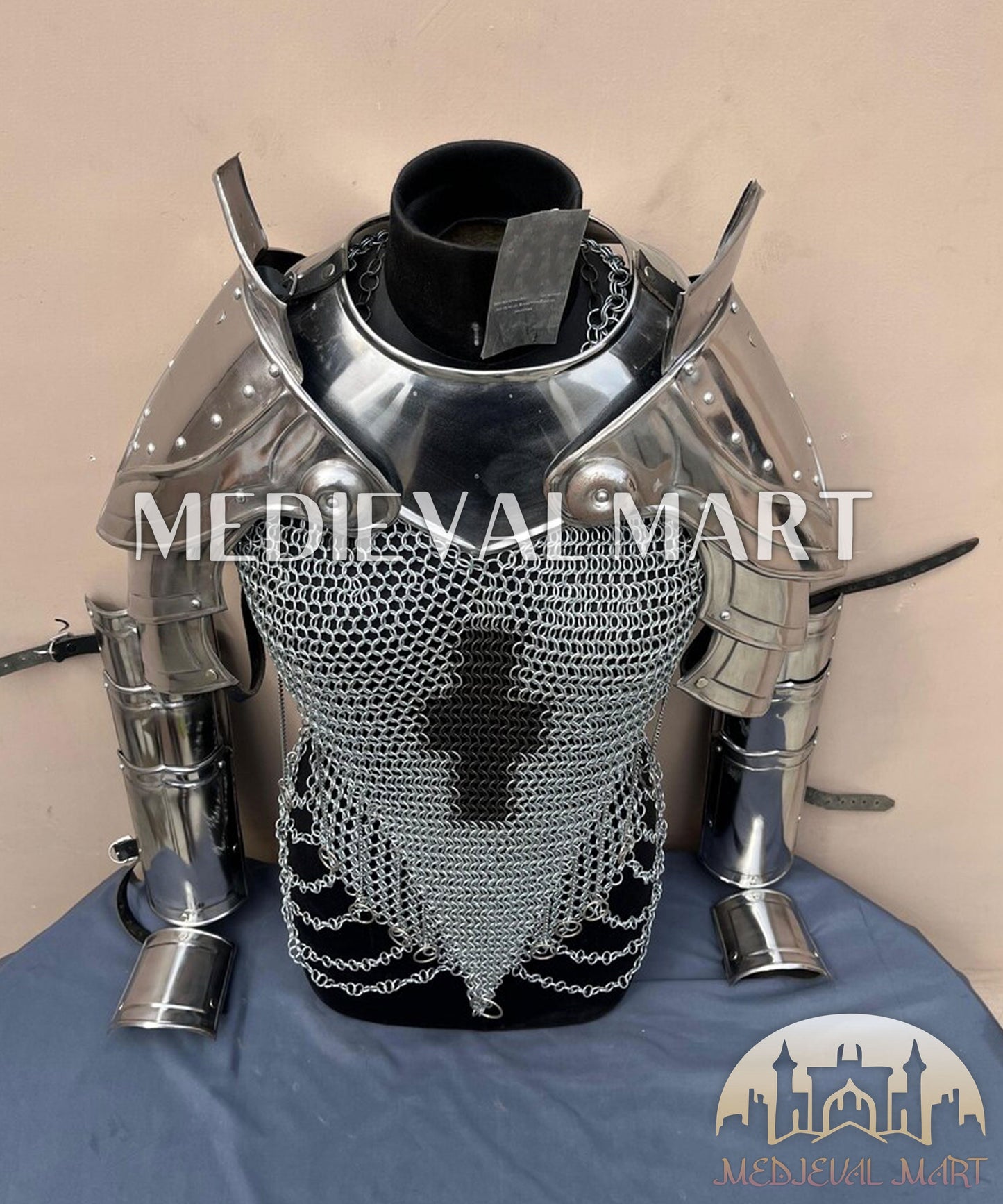 MEDIEVALMART (Cuirasse de dragonne Isolara) Armure pour femme avec cotte de mailles Jesus (Croc de dragon) argentée + armure de bras