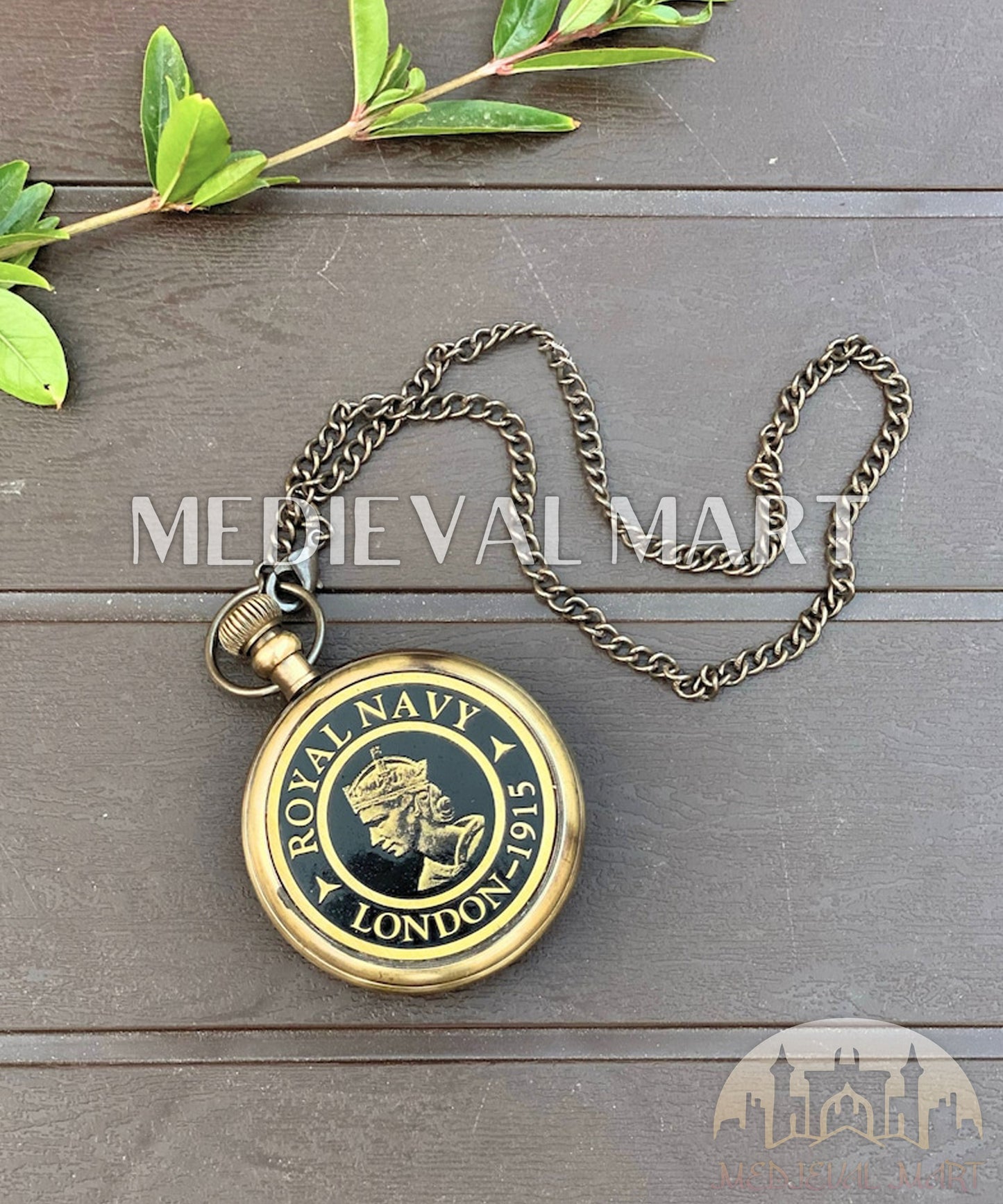 MEDIEVALMART Royal Navy LONDON 1915 Pirates Locket Chain Compass Antique Finish W/H Gen-2 Wooden Case | Gift For Mom