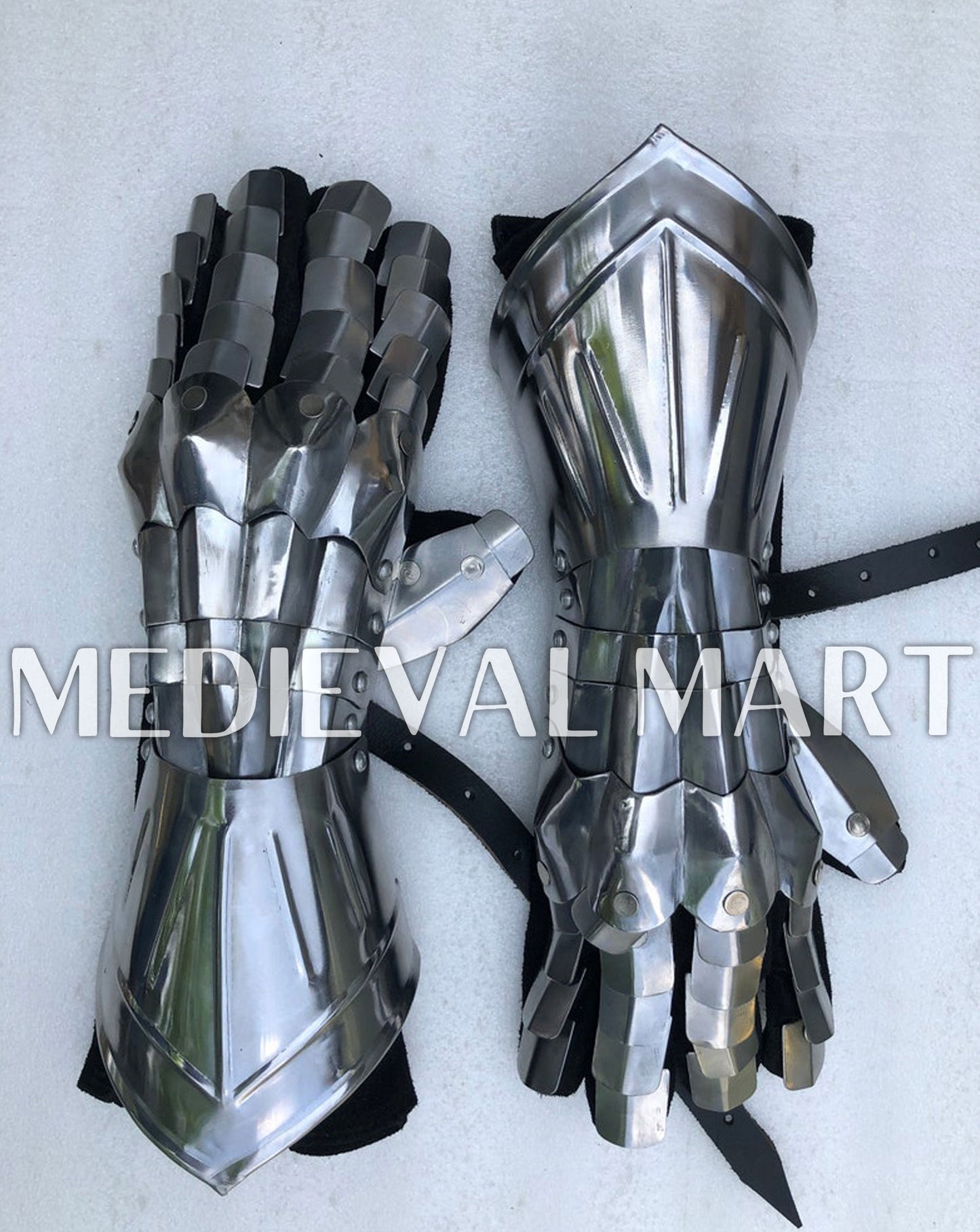 MEDIEVALMART LOTR Witcher Sauron-Inspired Black Gauntlet - Cosplay Gloves Armor
