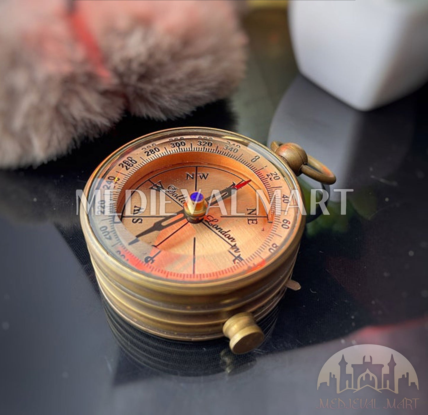 MEDIEVALMART Nautical Brass Personal Engrave Adventure Working Compass Gold Finish | Gift For Mom & Dad