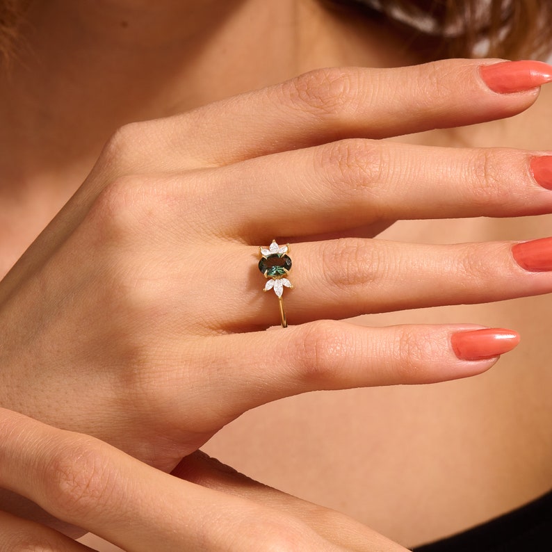 MADELYN MINIMALIST 14k Solid Gold Alexandrite Oval Engagement Solitaire Ring | Gift for Wife Birthday