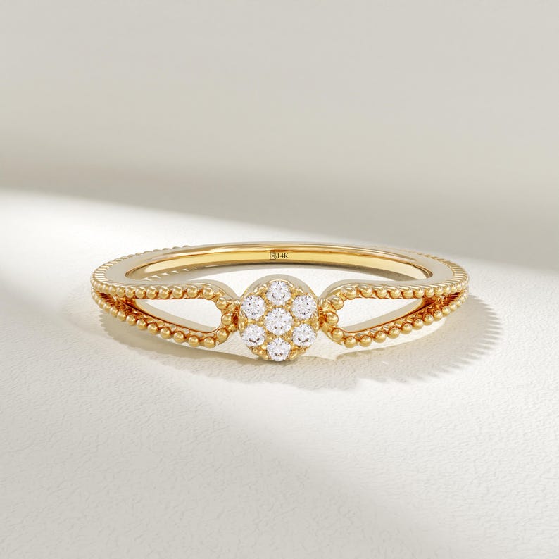 MADELYN MINIMALIST 14k Solid Gold Minimalist Tiny Heart Promise Ring W/H Diamond | Gift for Her, Mom, Wife