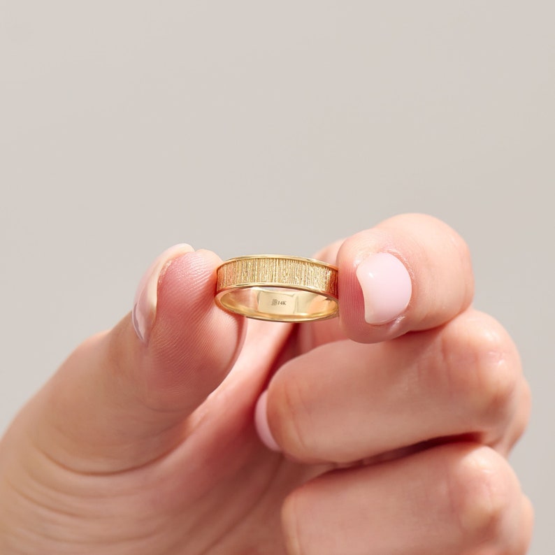 MADELYN MINIMALIST 14k Solid Gold Wood Textured Womens Wedding Gold Band | Gift for Mom, Wife, Her, Him