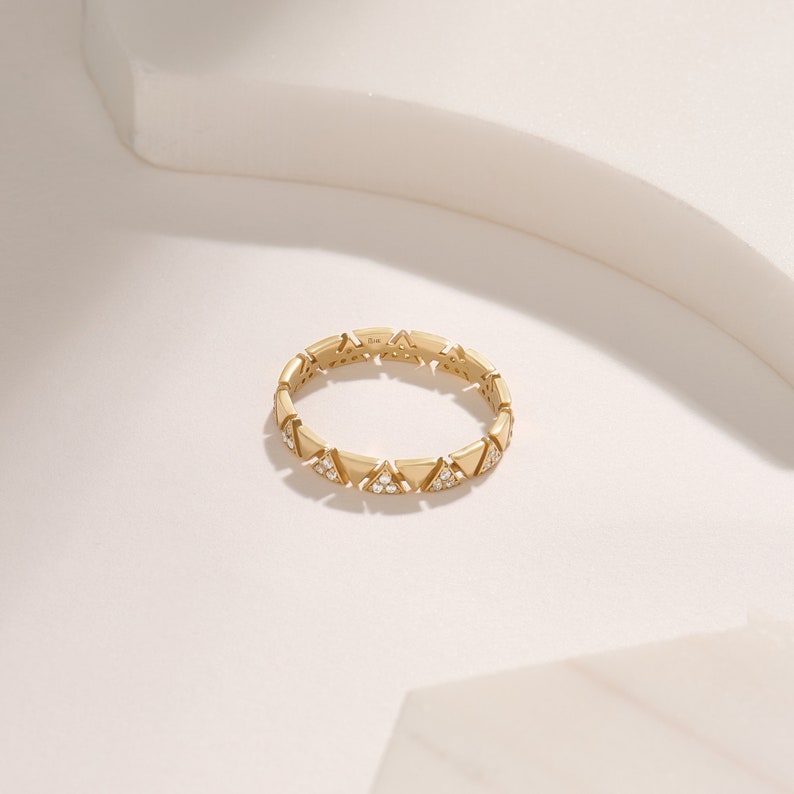 MADELYN MINIMALIST 14k Solid Gold Solid Eternity Pave Zig Zag Lab Diamond Wedding Ring | Gift for Mom, Wife, Her