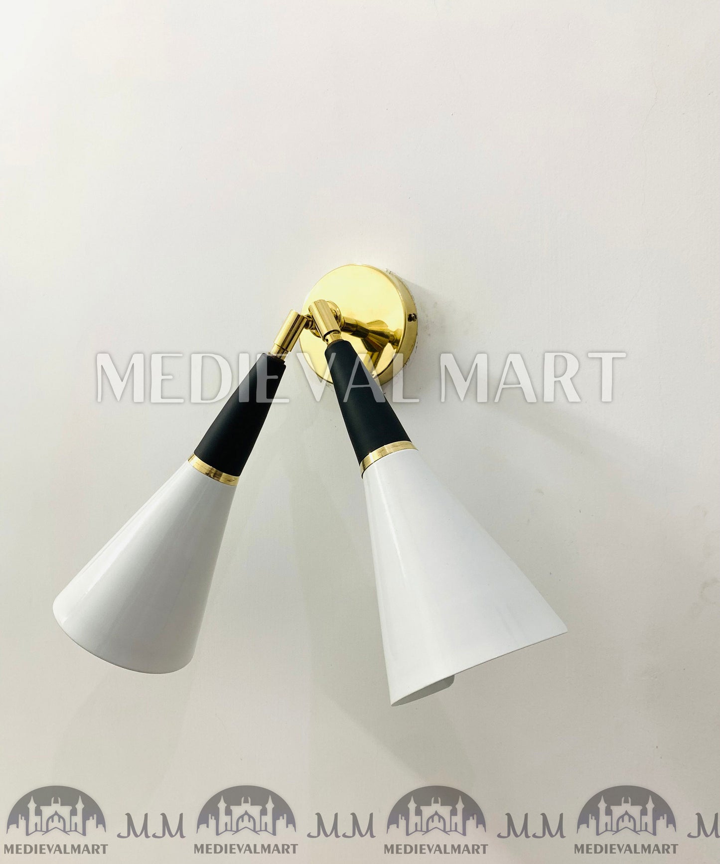 MEDIEVALMART Handcrafted Brass Wall Sconce: Modern Reading Lamp