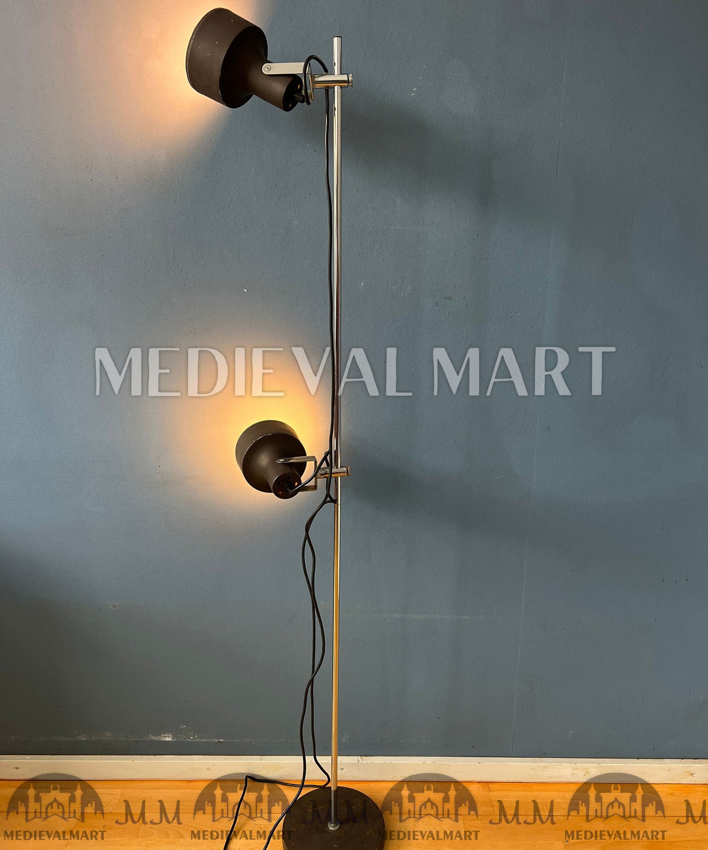 MEDIEVALMART Vintage Mid Century Brown Anvia Floor Lamp