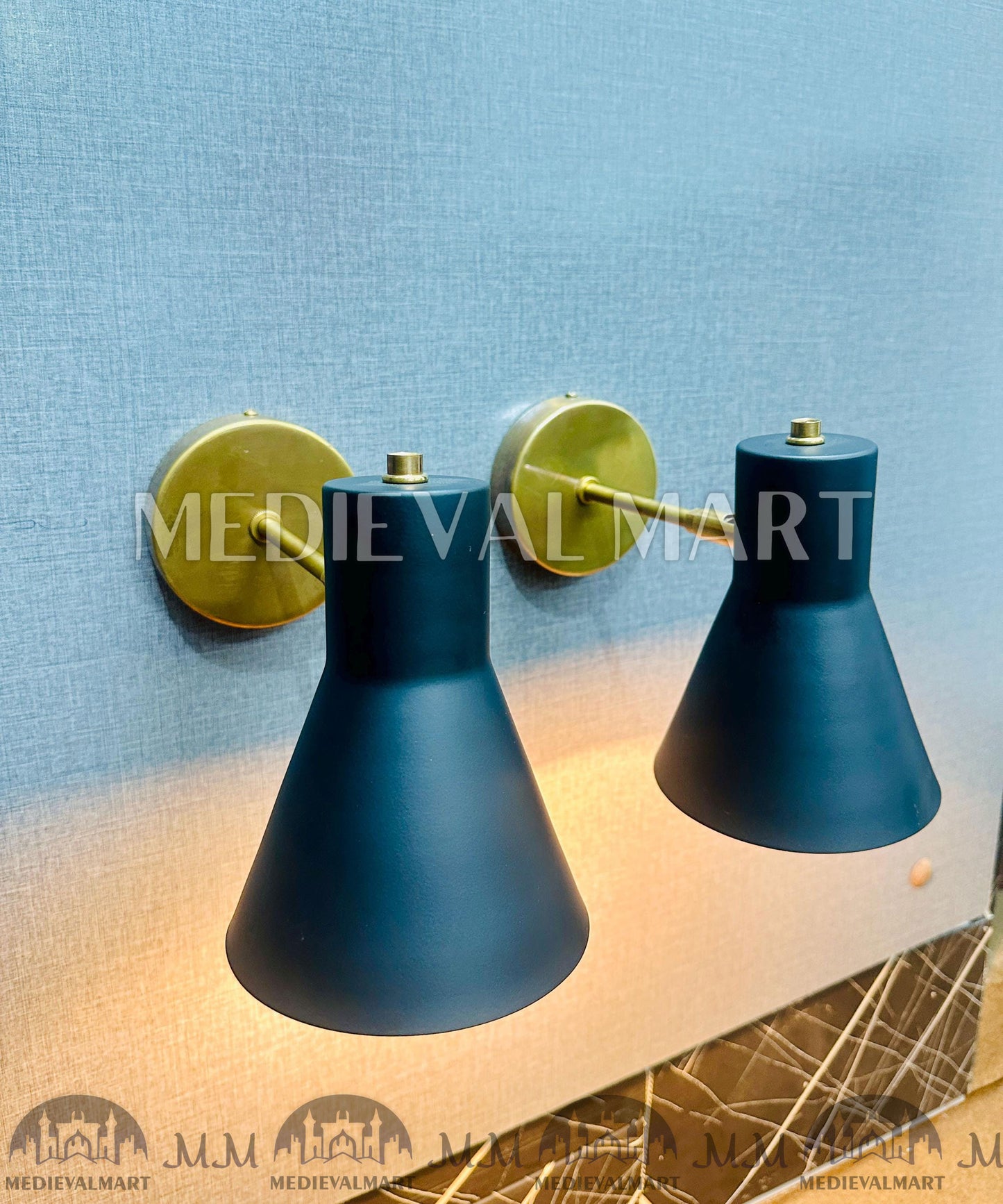 MEDIEVALMART Mid-Century Modern Brass Wall Sconce: Industrial Vanity Lighting