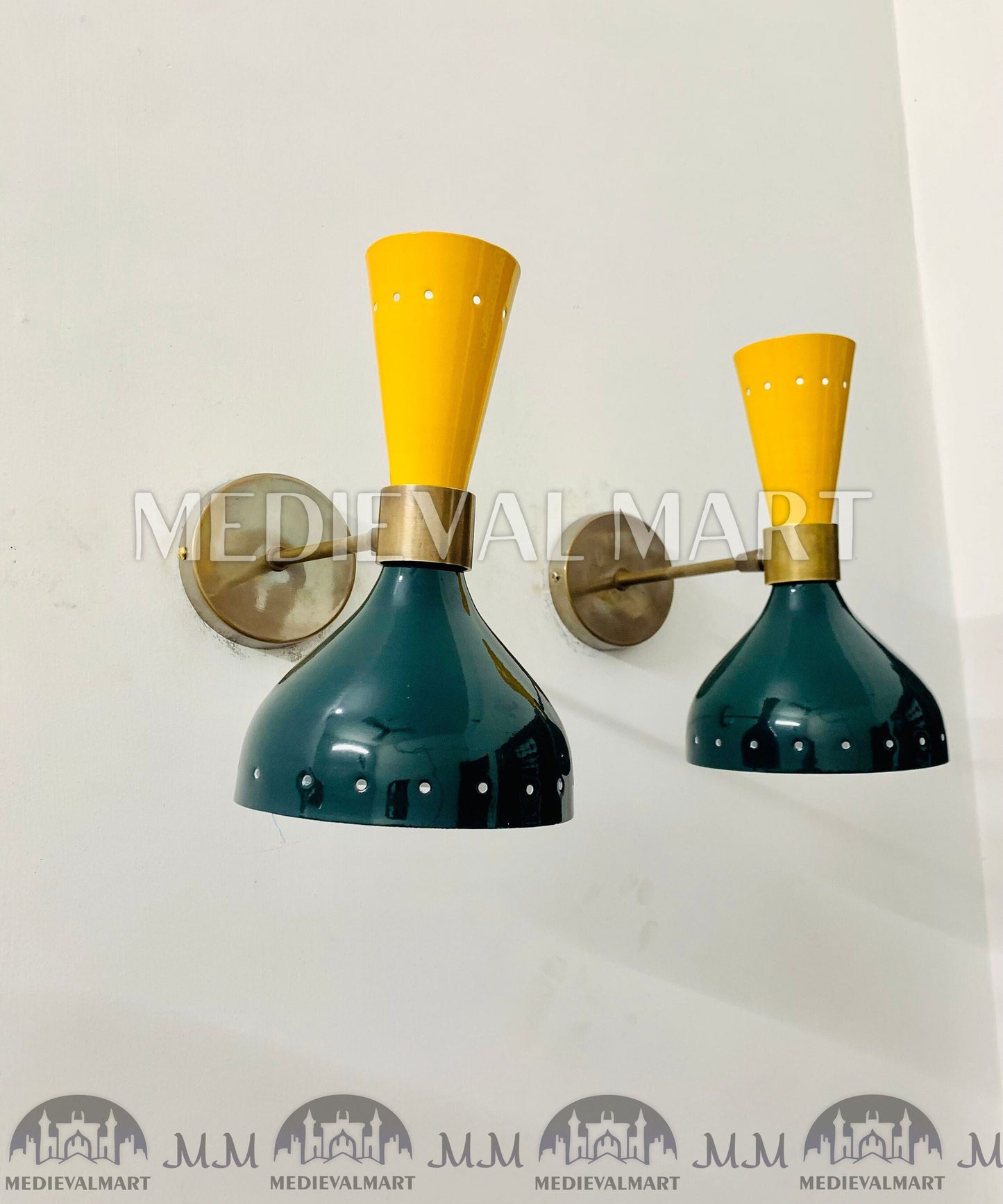 MEDIEVALMART Mid Century Italian Diabolo Wall Sconce Pair: Green & Yellow Brass Lighting