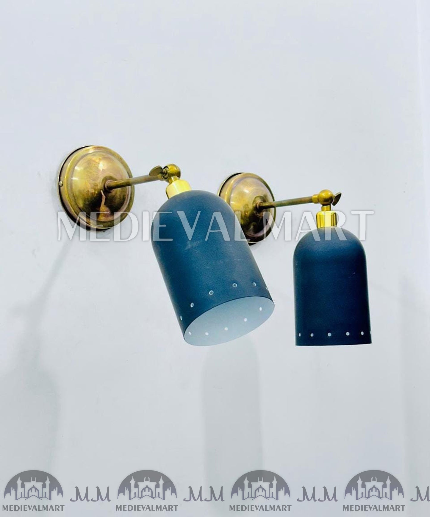 MEDIEVALMART Handcrafted Brass Wall Sconce: Mid-Century Italian Stilnovo Style