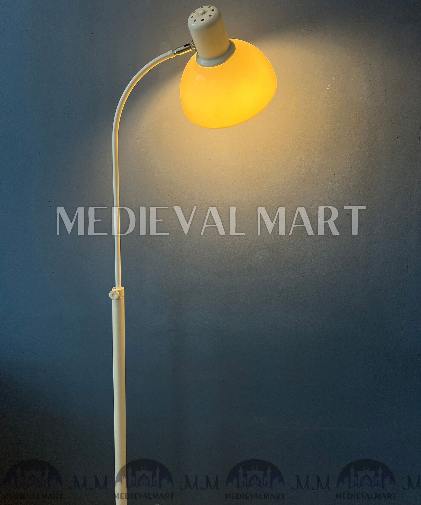 MEDIEVALMART Vintage Beige Mid Century Floor Lamp with Plexiglass Shade