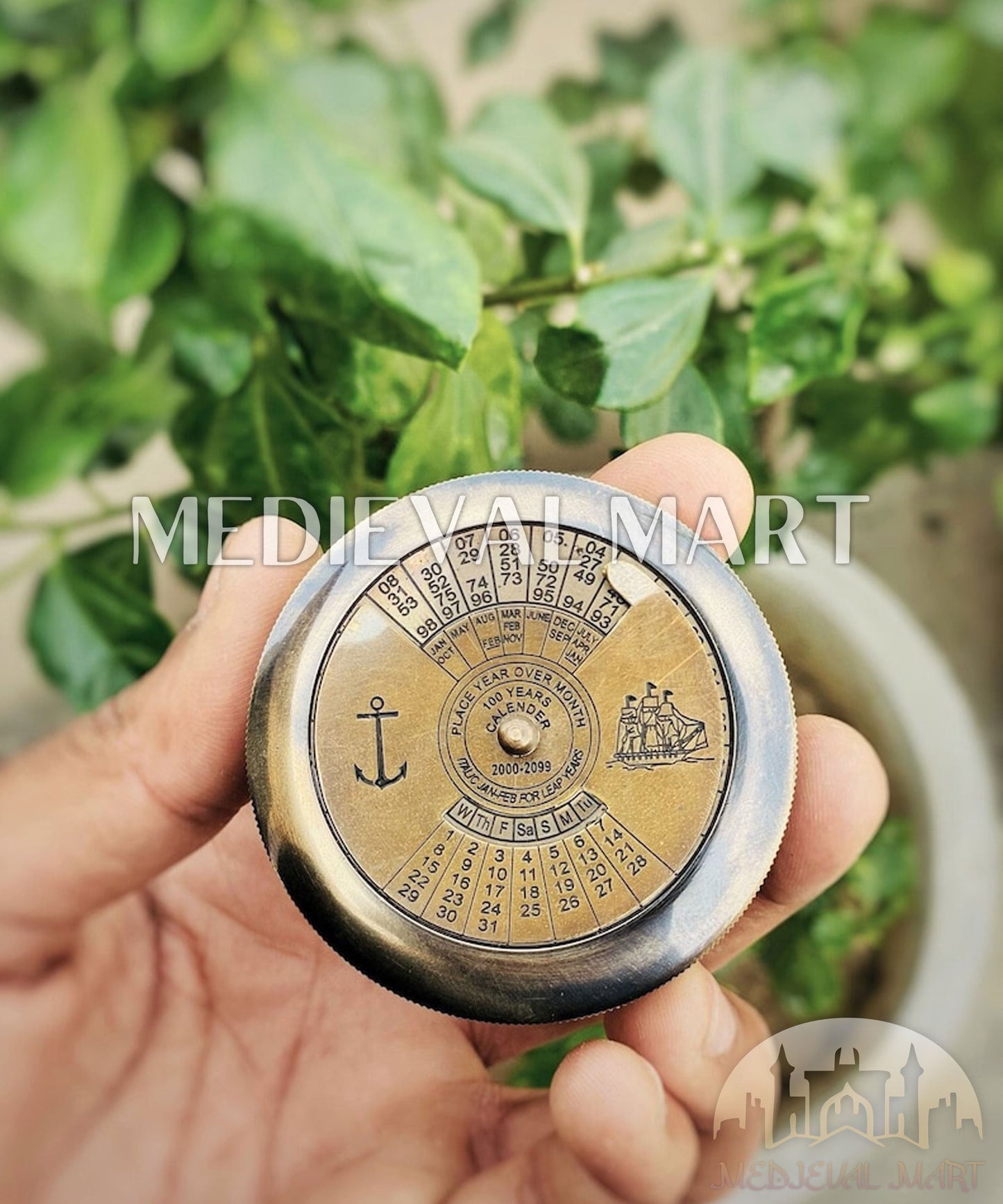 MEDIEVALMART Antique Finish “100 Years Calendar” Engraved Compass W/H “VintageVault” Case | Gift For Dad, Gift For Mom