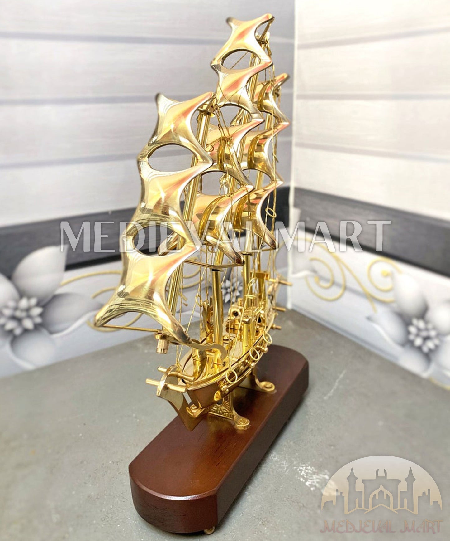MEDIEVALMART Nautical Shiny Brass Decorative Ship W/H Wooden Base | Showpiece Royal Navy 3 Mast Model Perfect, Christmas Gifts