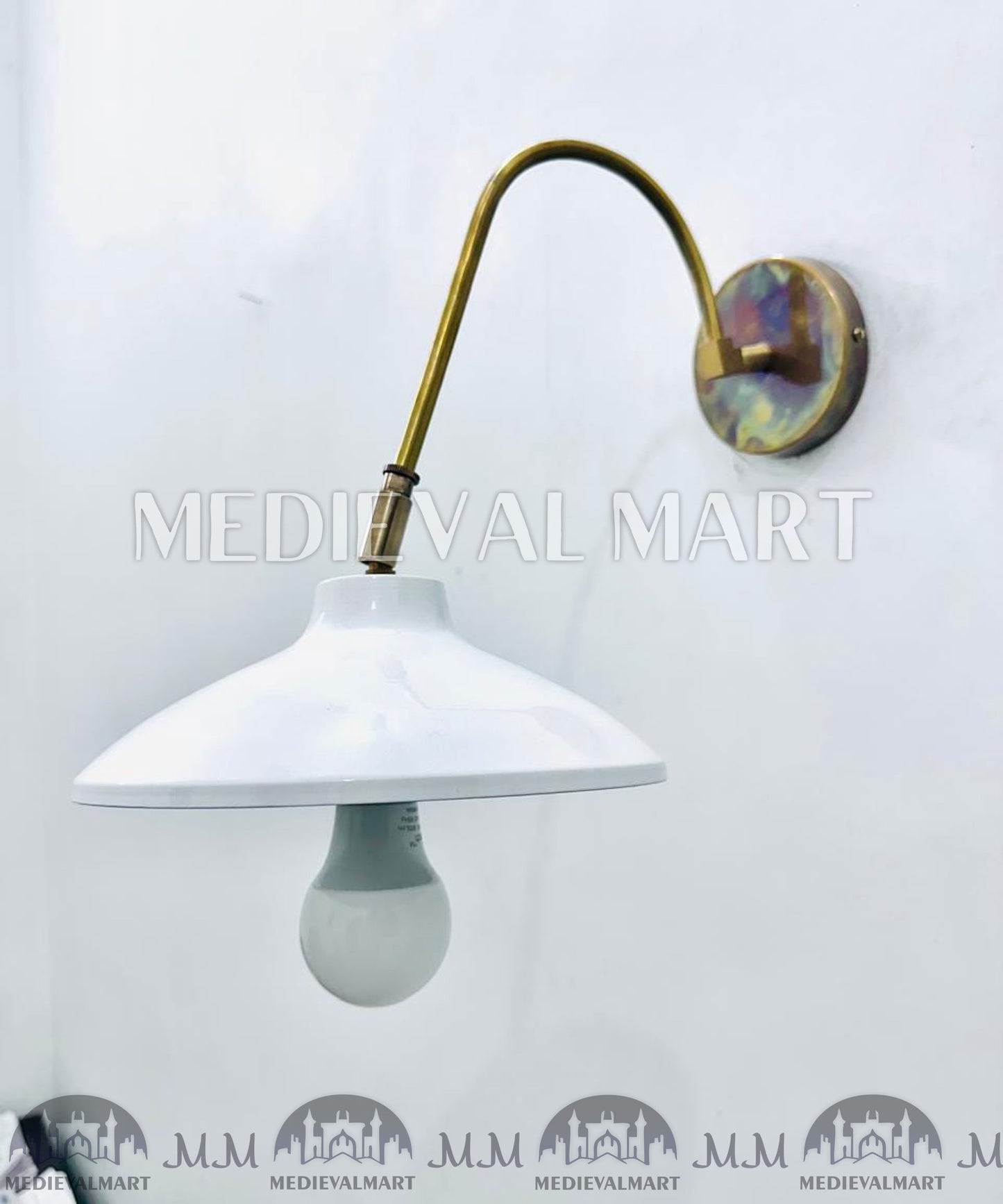 MEDIEVALMART Handcrafted Brass Wall Sconce: Adjustable Mid-Century Modern Lighting