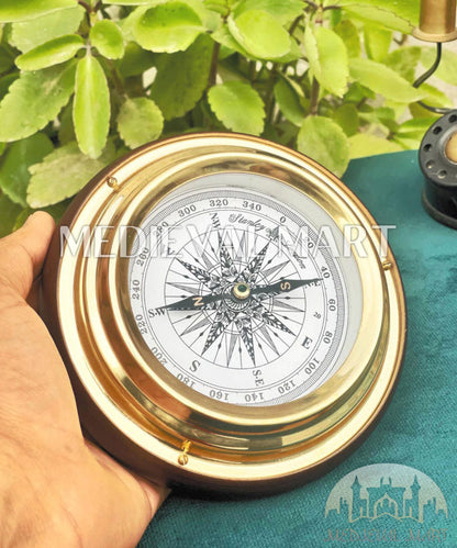 MEDIEVALMART Nautical Vintage Trip Gear Brass Compass Shiny Gold Finish W/H Wooden Base | Gift For Mom, Dad
