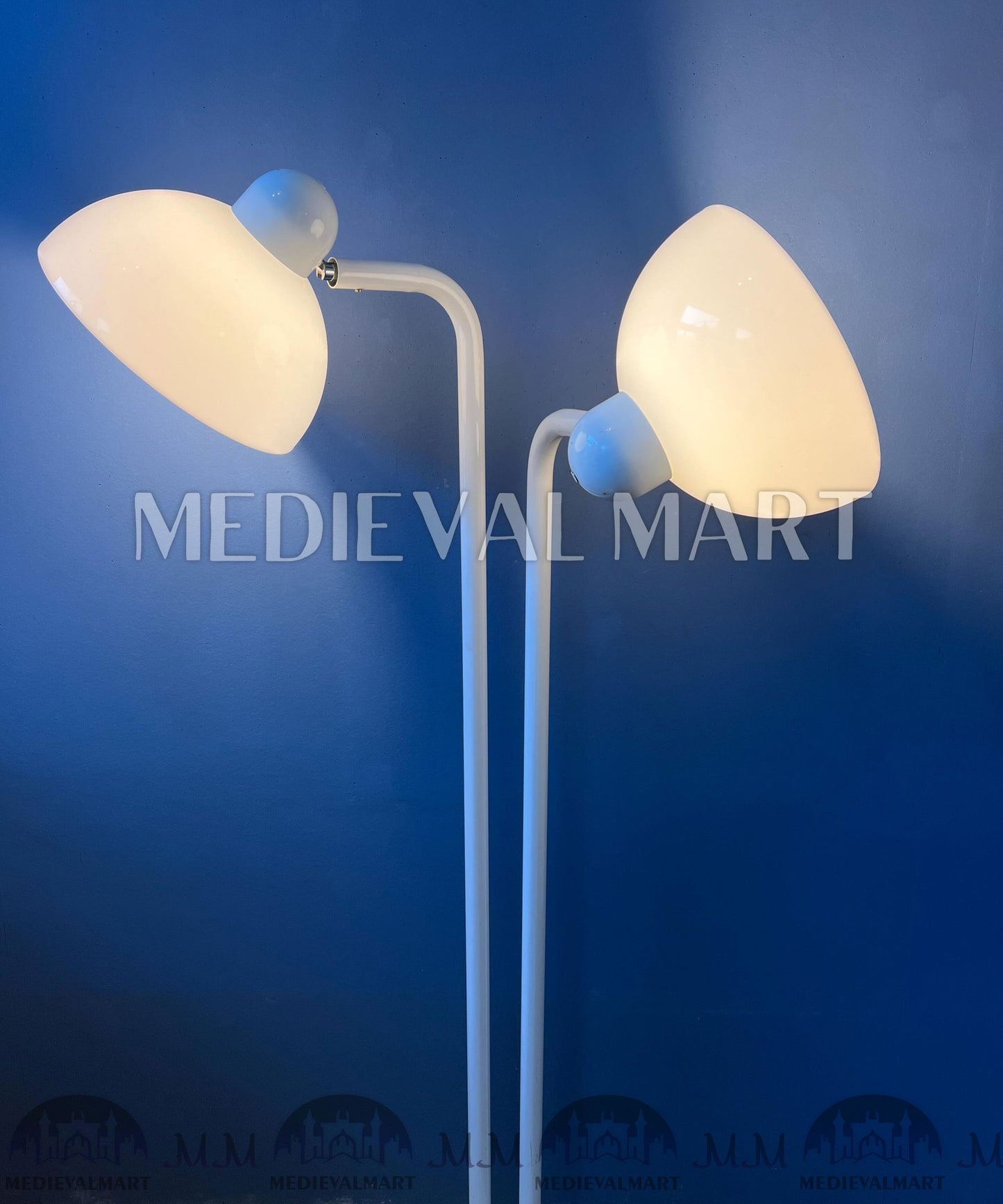 MEDIEVALMART Vintage White Acrylic Glass Space Age Floor Lamp