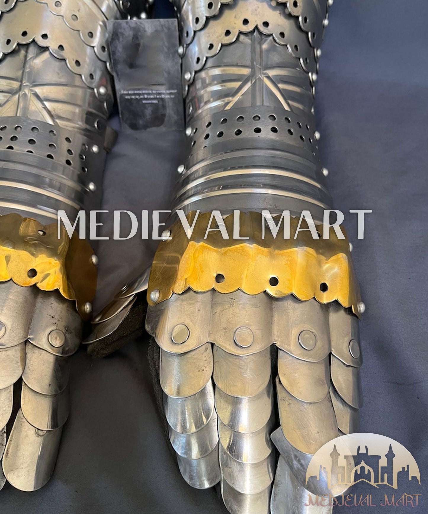 MEDIEVALMART European Royal Knights Guard Hand Gauntlet Costume  - LARP Gloves Armor
