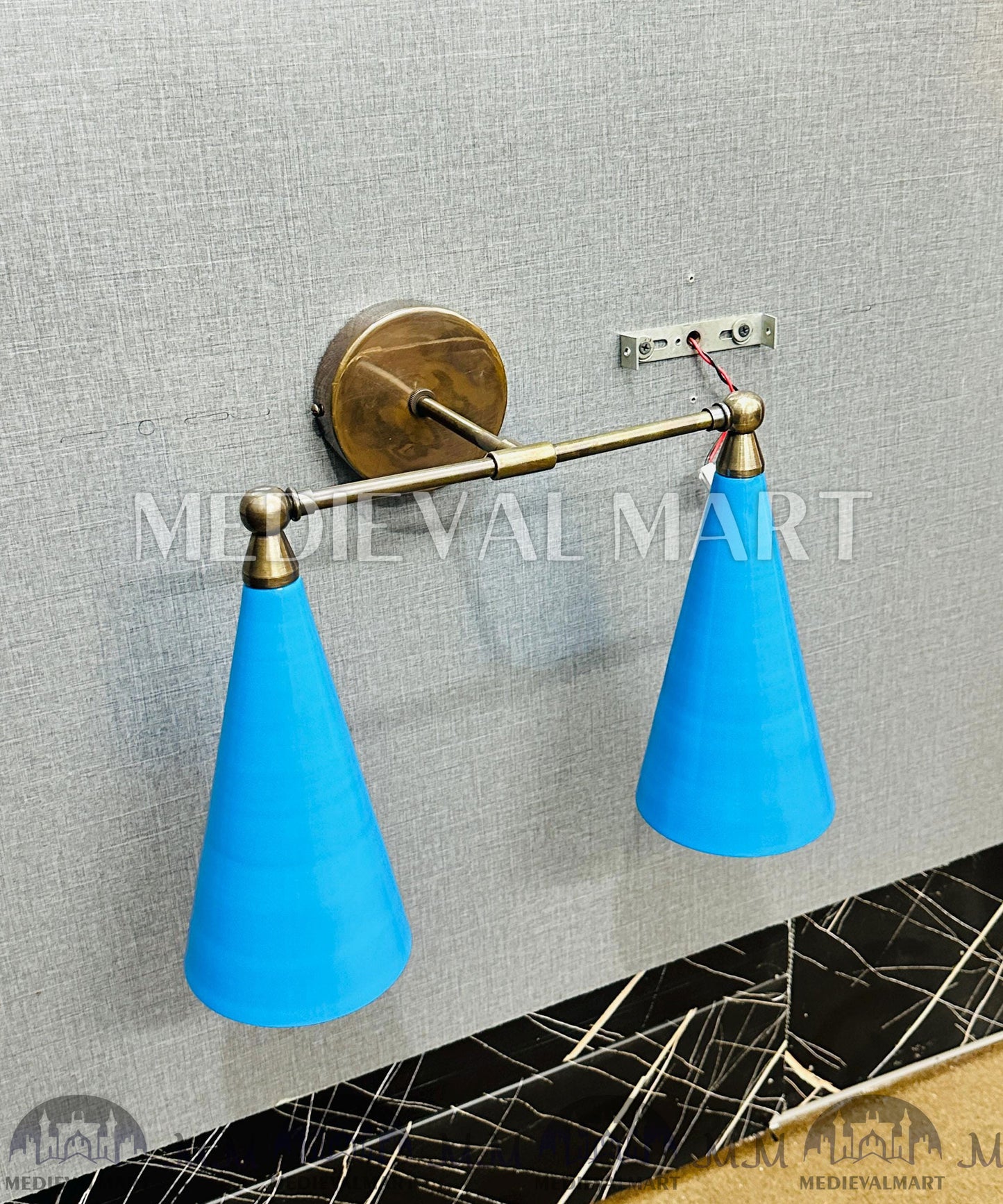 MEDIEVALMART Handamde Custom Brass Vanity Light Fixture: Mid-Century Modern Sconce