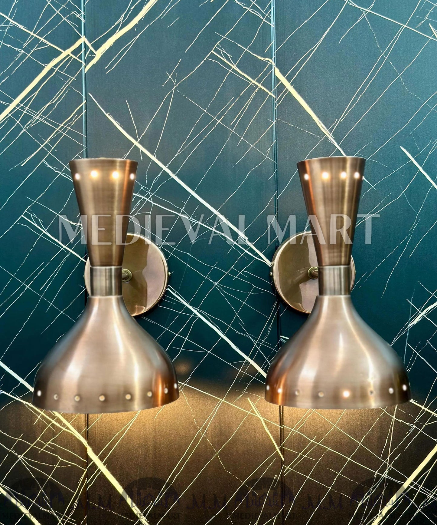 MEDIEVALMART Handcrafted Brass Copper Wall Sconce: Mid-Century Modern Lighting