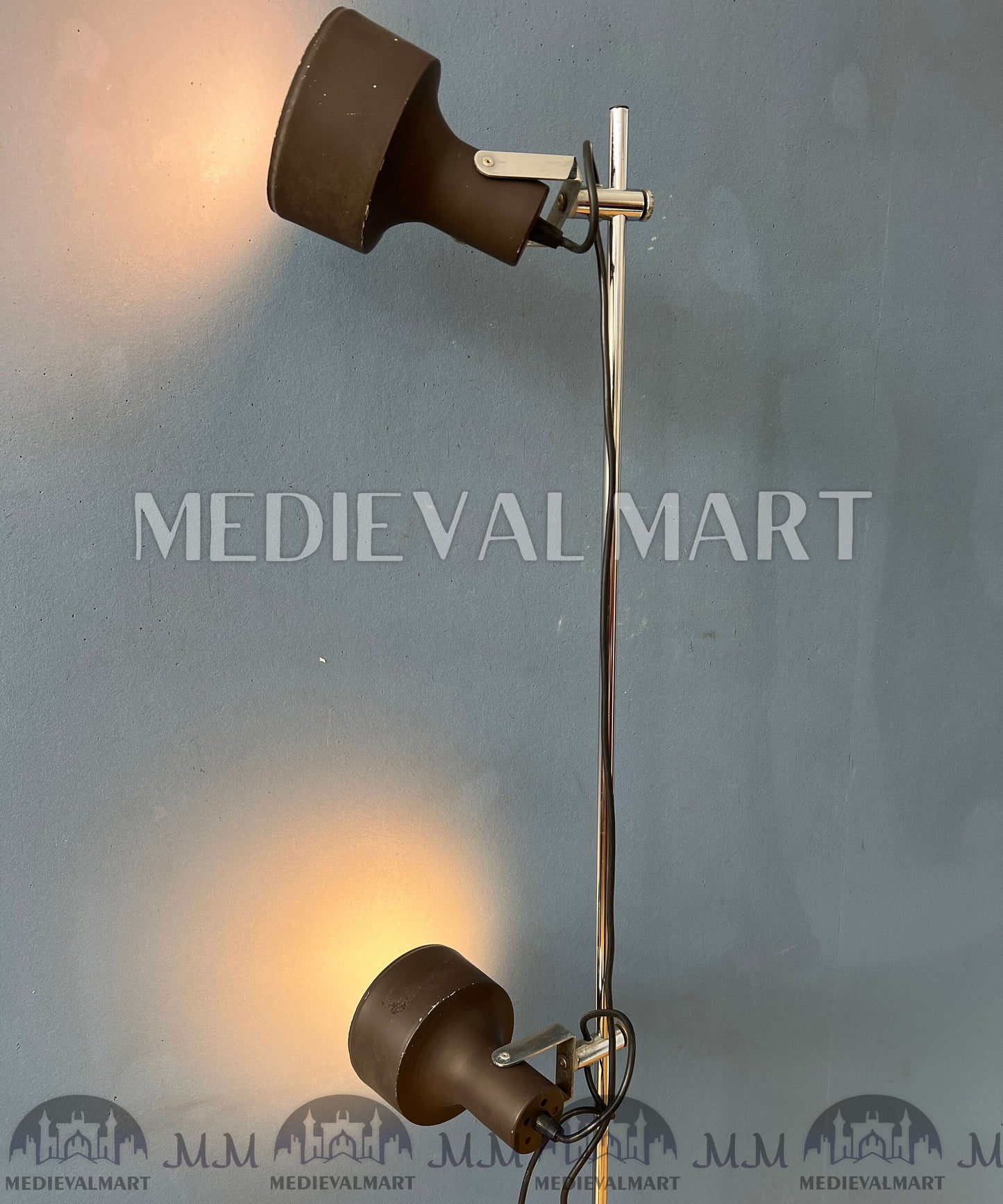 MEDIEVALMART Vintage Mid Century Brown Anvia Floor Lamp