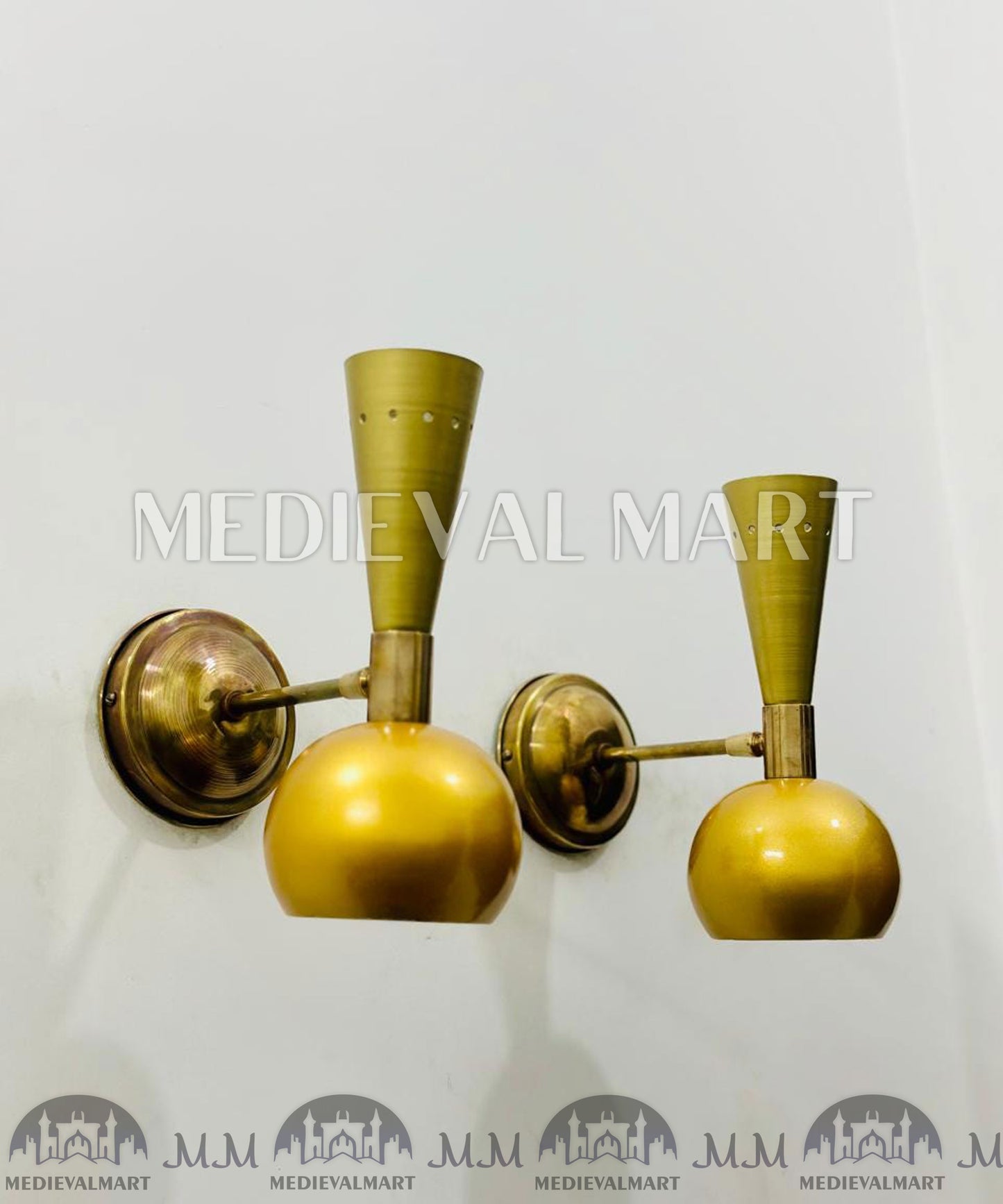 MEDIEVALMART Mid Century Handmade Brass Wall Sconces: Mid-Century Modern Italian Style