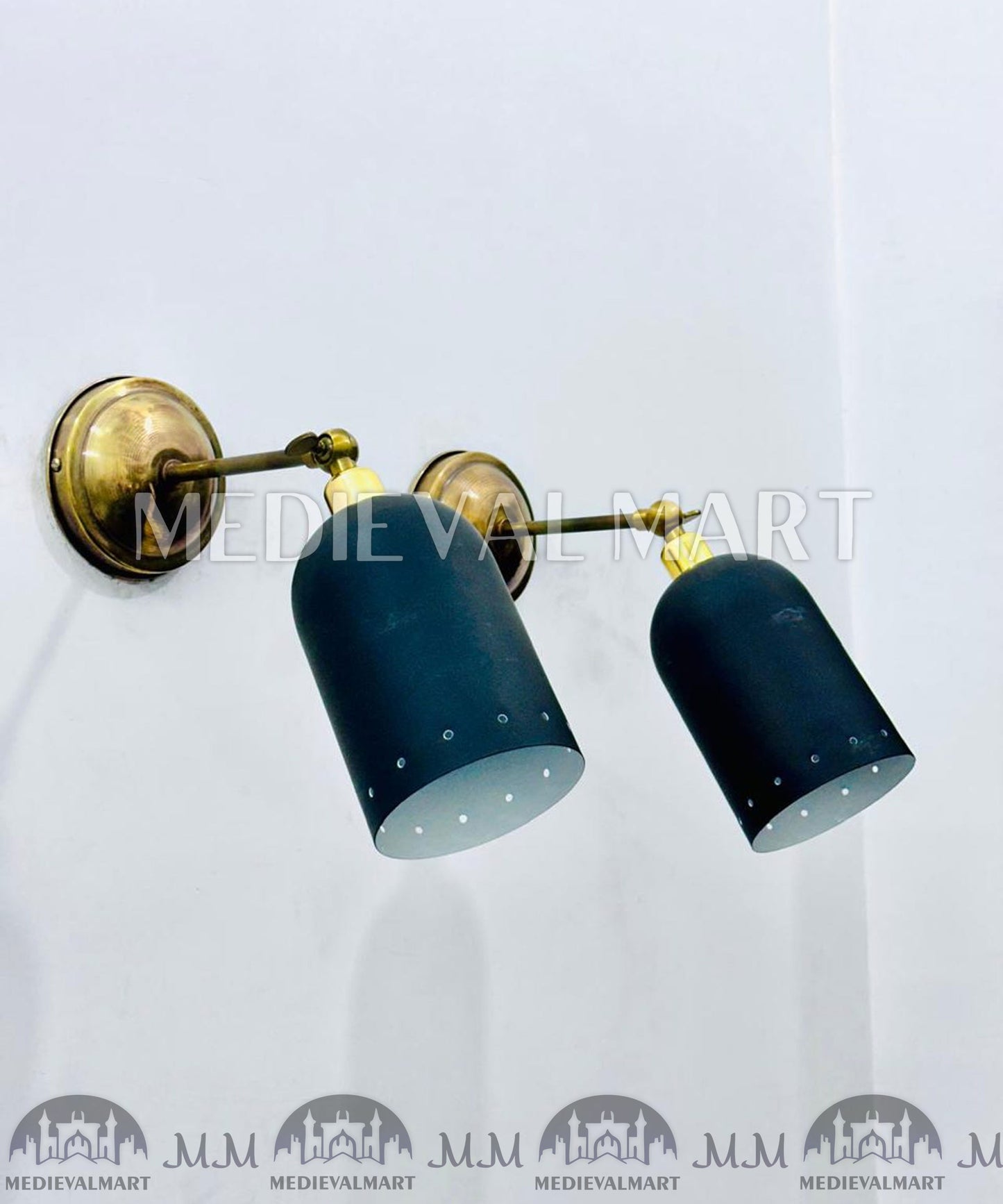 MEDIEVALMART Handcrafted Brass Wall Sconce: Mid-Century Italian Stilnovo Style