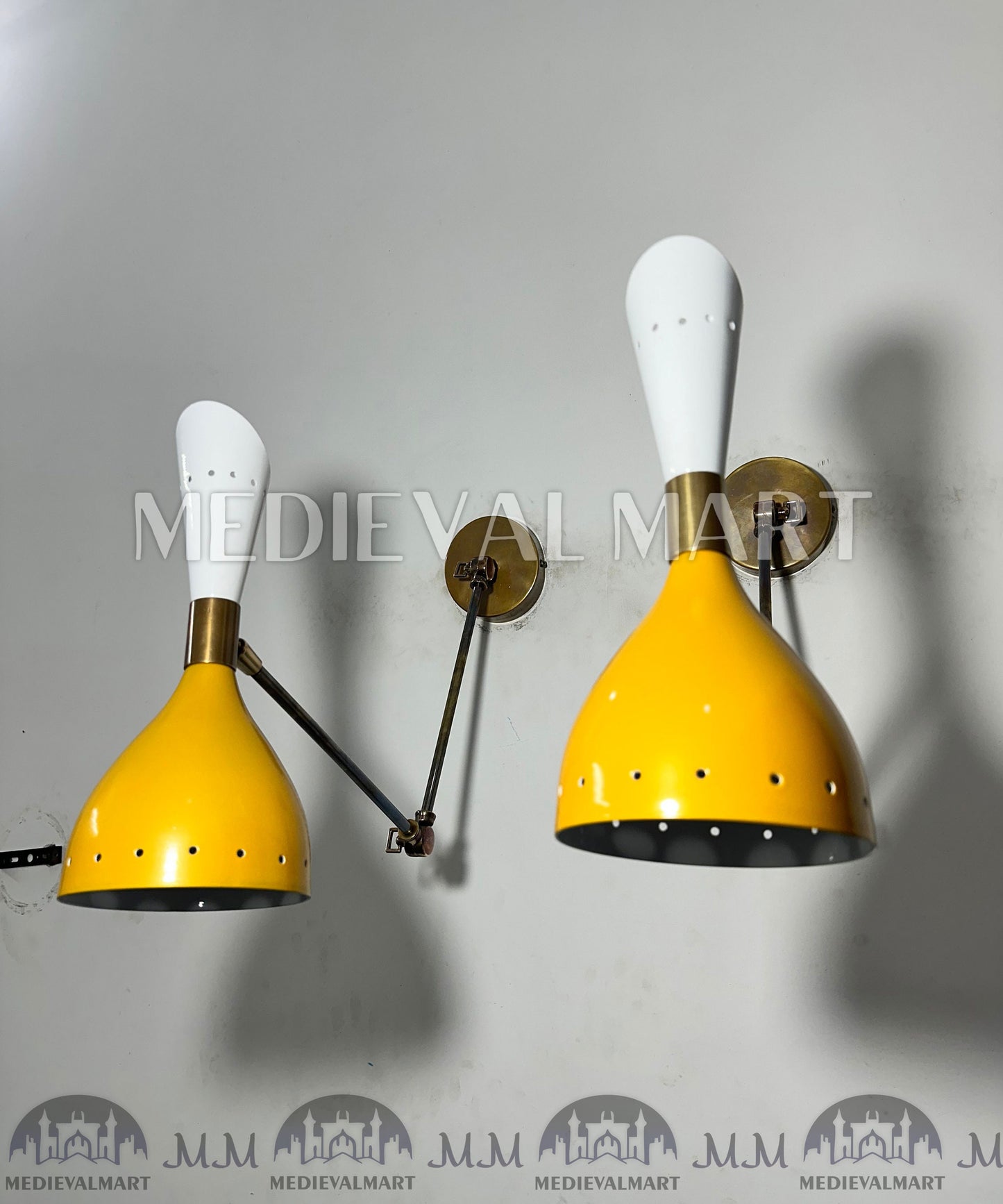 MEDIEVALMART Mid Century Modern Brass Diabolo Wall Sconce - Italian Design