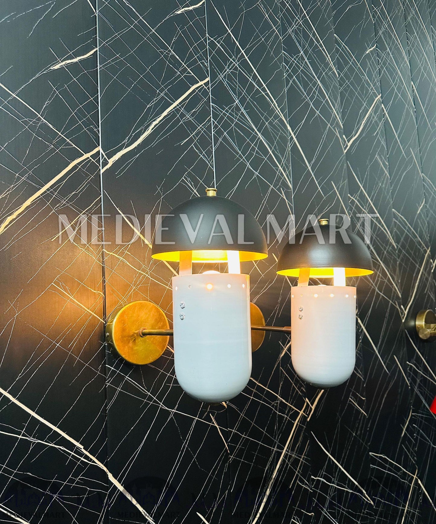 MEDIEVALMART Handcrafted Brass Wall Sconce: Modern Bedside Lamp