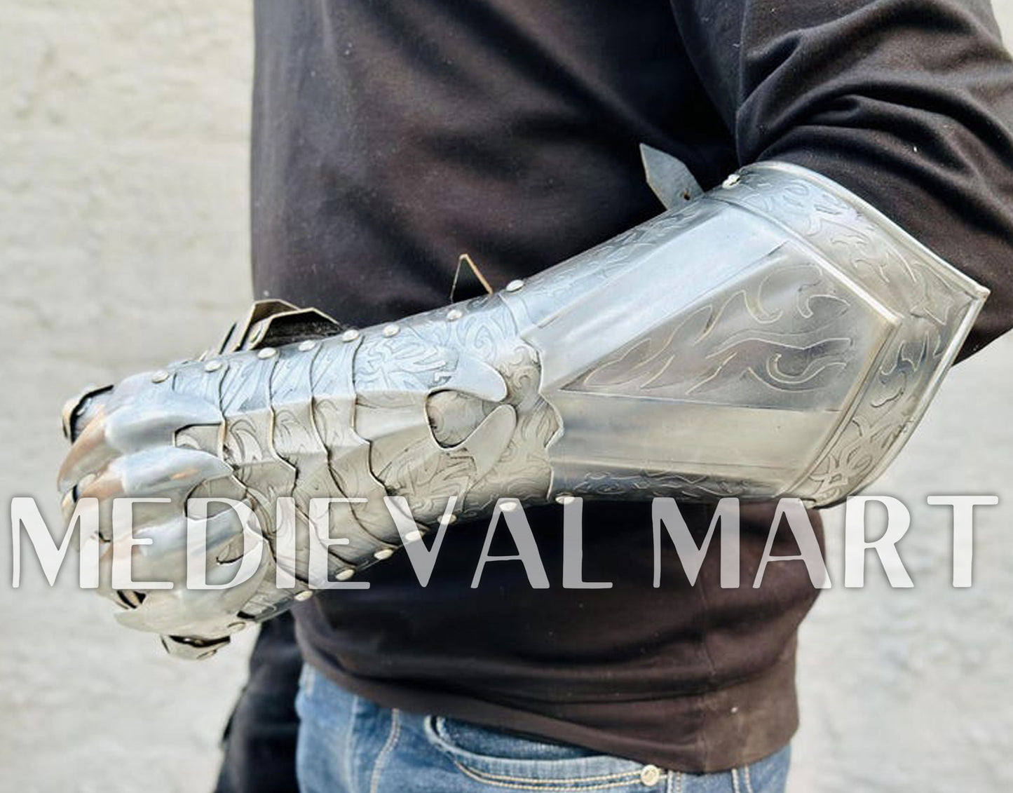 MEDIEVALMART LOTR Ringwraith Nazgûl-Inspired Black Gauntlet Steel Medieval Armor Gloves