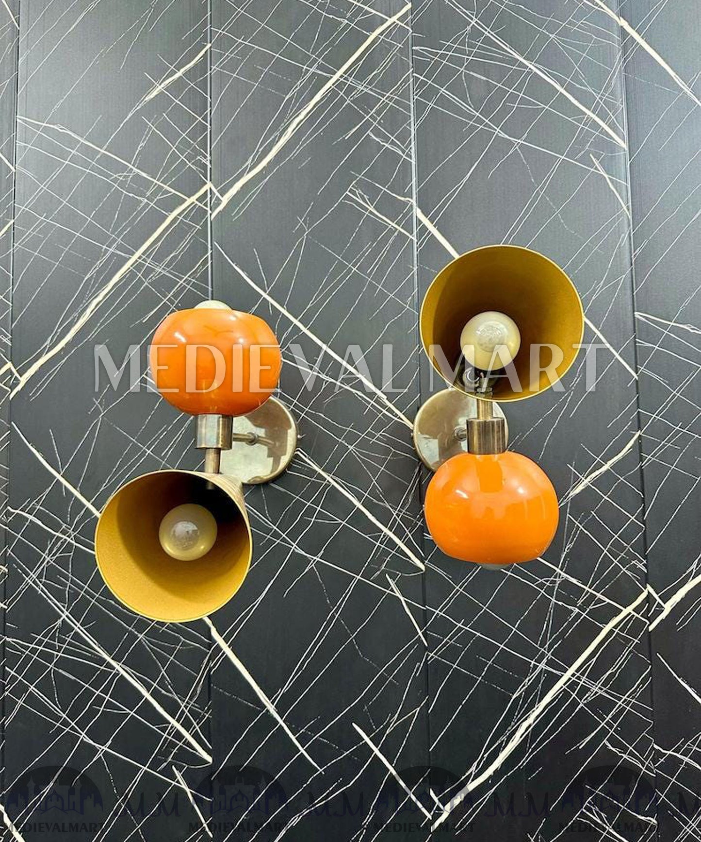 MEDIEVALMART Handcrafted Brass Wall Sconce: Mid-Century Modern Inspired Light