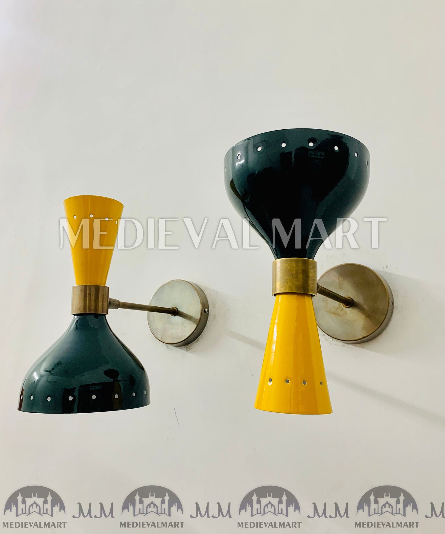 MEDIEVALMART Mid Century Italian Diabolo Wall Sconce Pair: Green & Yellow Brass Lighting
