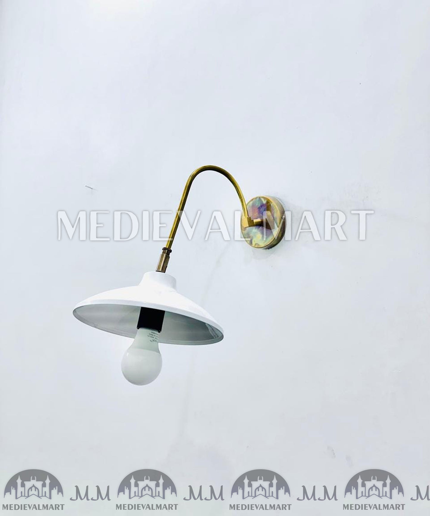 MEDIEVALMART Handcrafted Brass Wall Sconce: Adjustable Mid-Century Modern Lighting