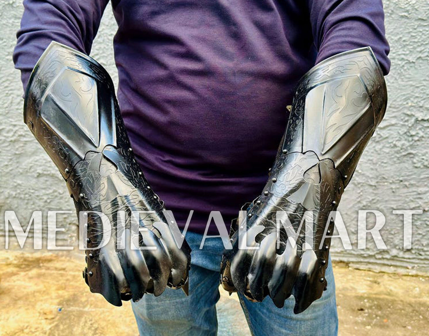 MEDIEVALMART LOTR Ringwraith Nazgûl-Inspired Black Gauntlet Steel Medieval Armor Gloves