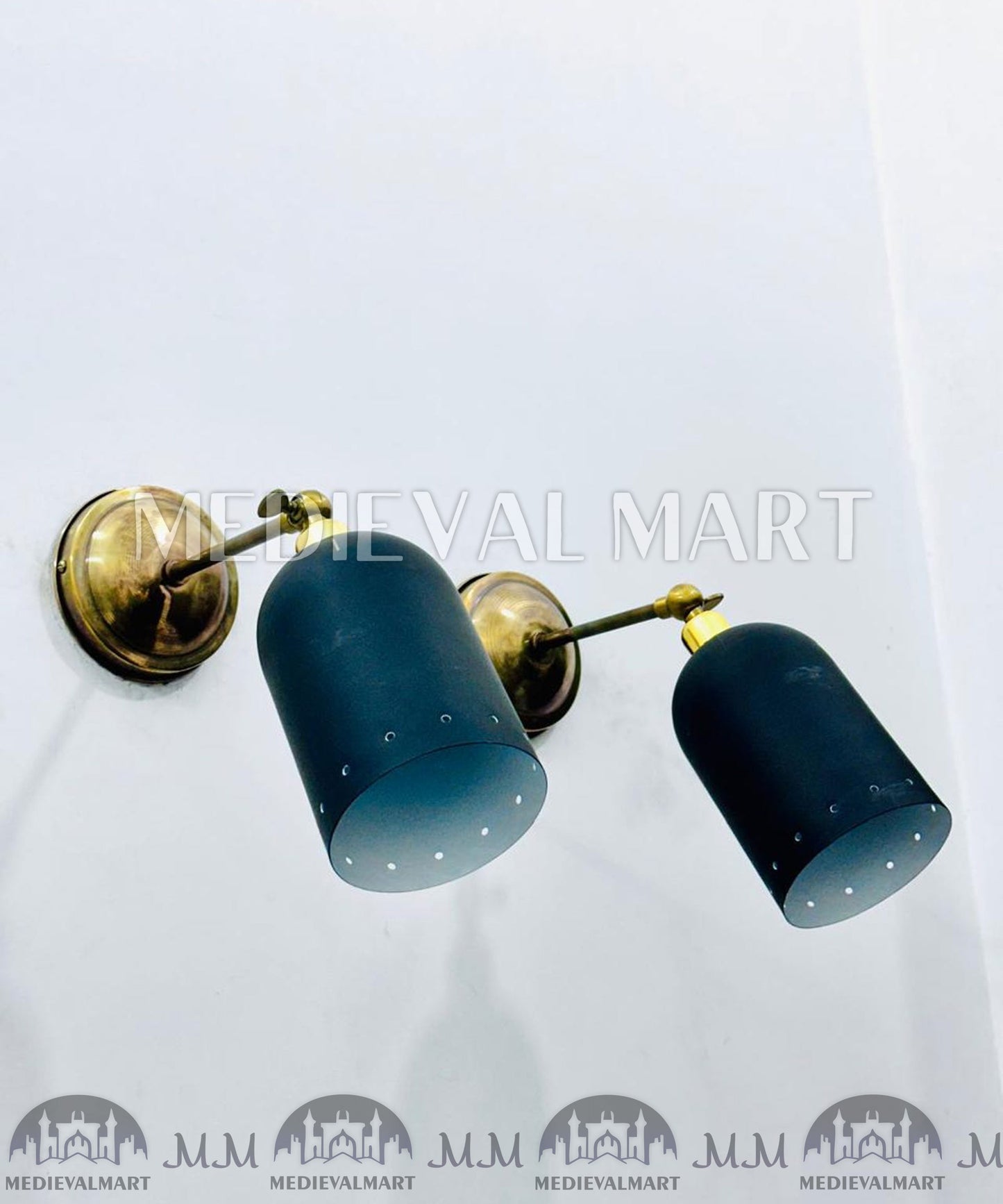 MEDIEVALMART Handcrafted Brass Wall Sconce: Mid-Century Italian Stilnovo Style