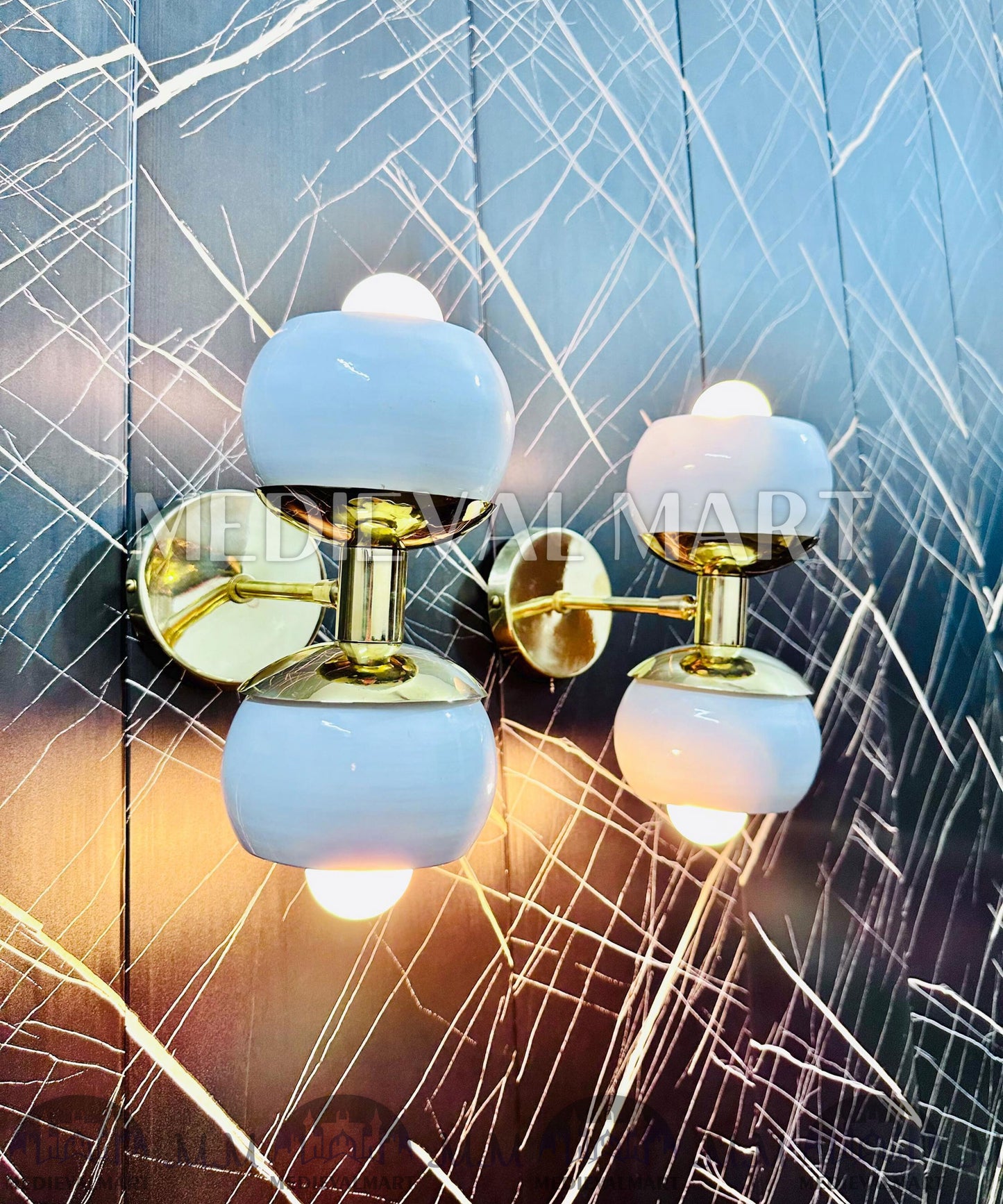 MEDIEVALMART Handcrafted Custom Brass Royal Wall Sconce: Mid-Century Modern Lighting