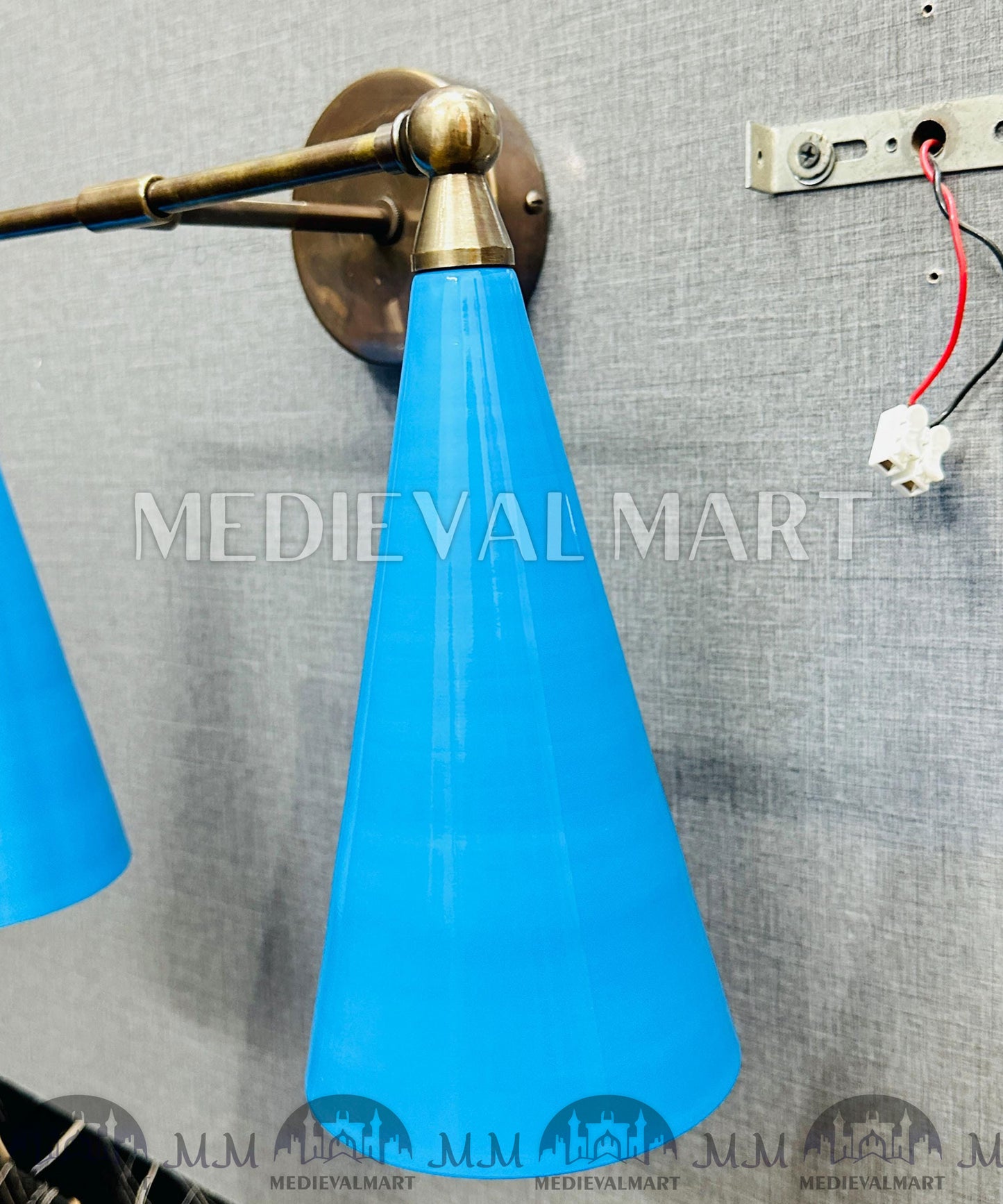 MEDIEVALMART Handamde Custom Brass Vanity Light Fixture: Mid-Century Modern Sconce