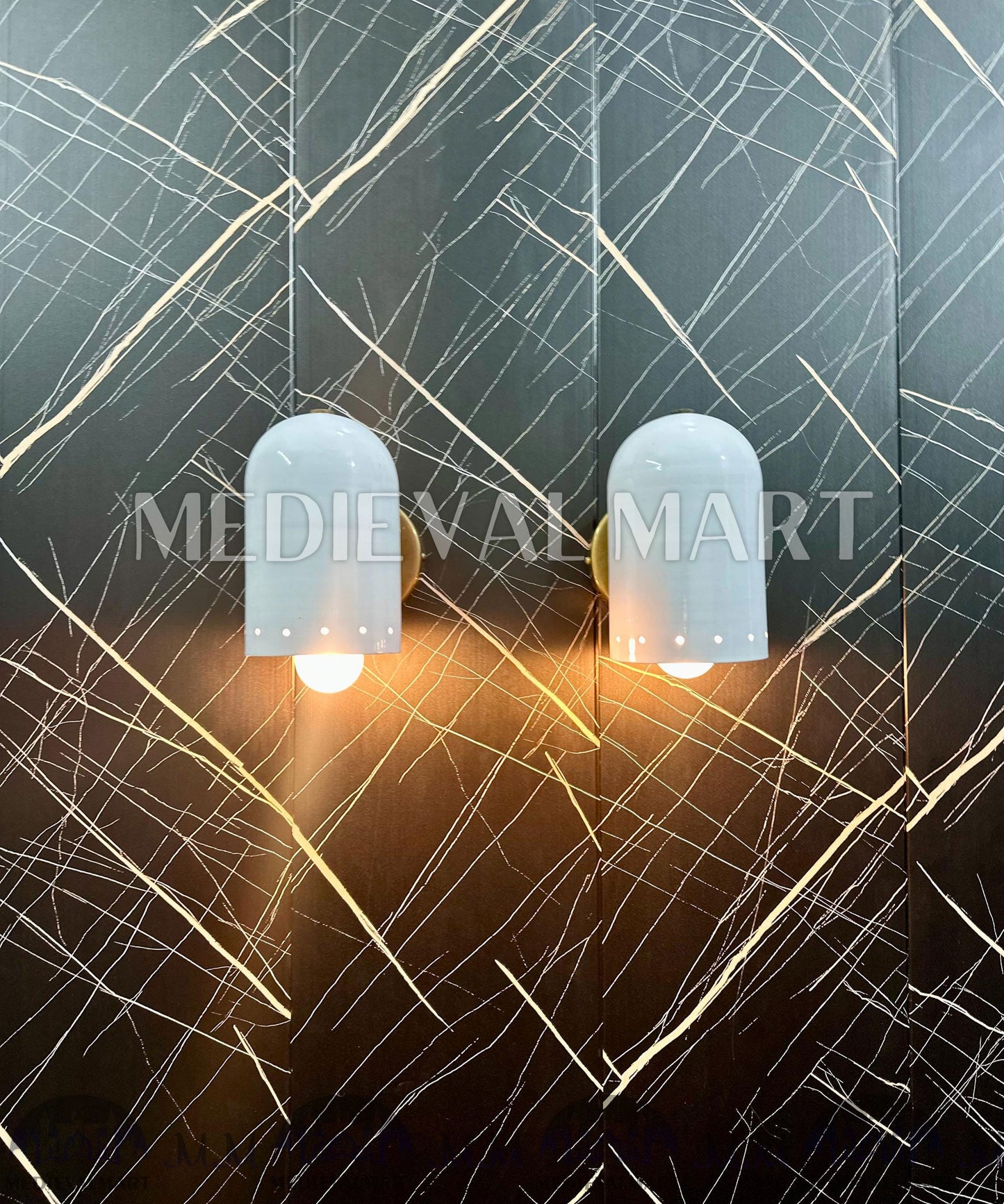 MEDIEVALMART Handcrafted Brass Wall Sconce: Modern Bedside Lamp