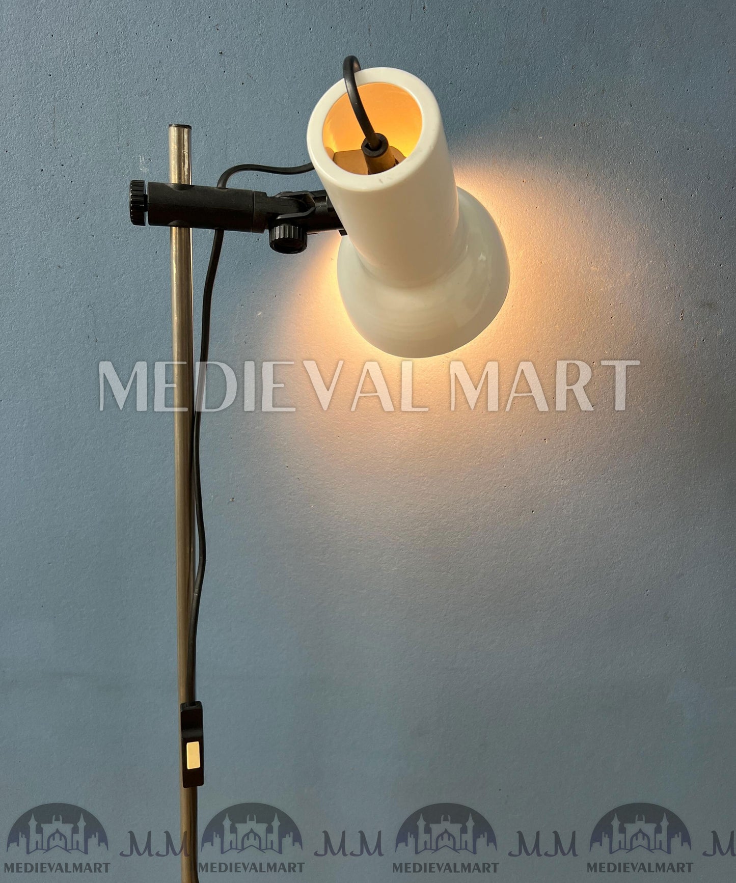 MEDIEVALMART Vintage Italian Small White Mid Century Floor Lamp