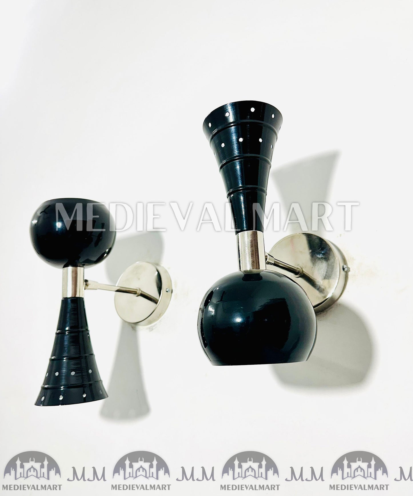 MEDIEVALMART Mid Century Modern Brass Diabolo Wall Sconce - Italian Style