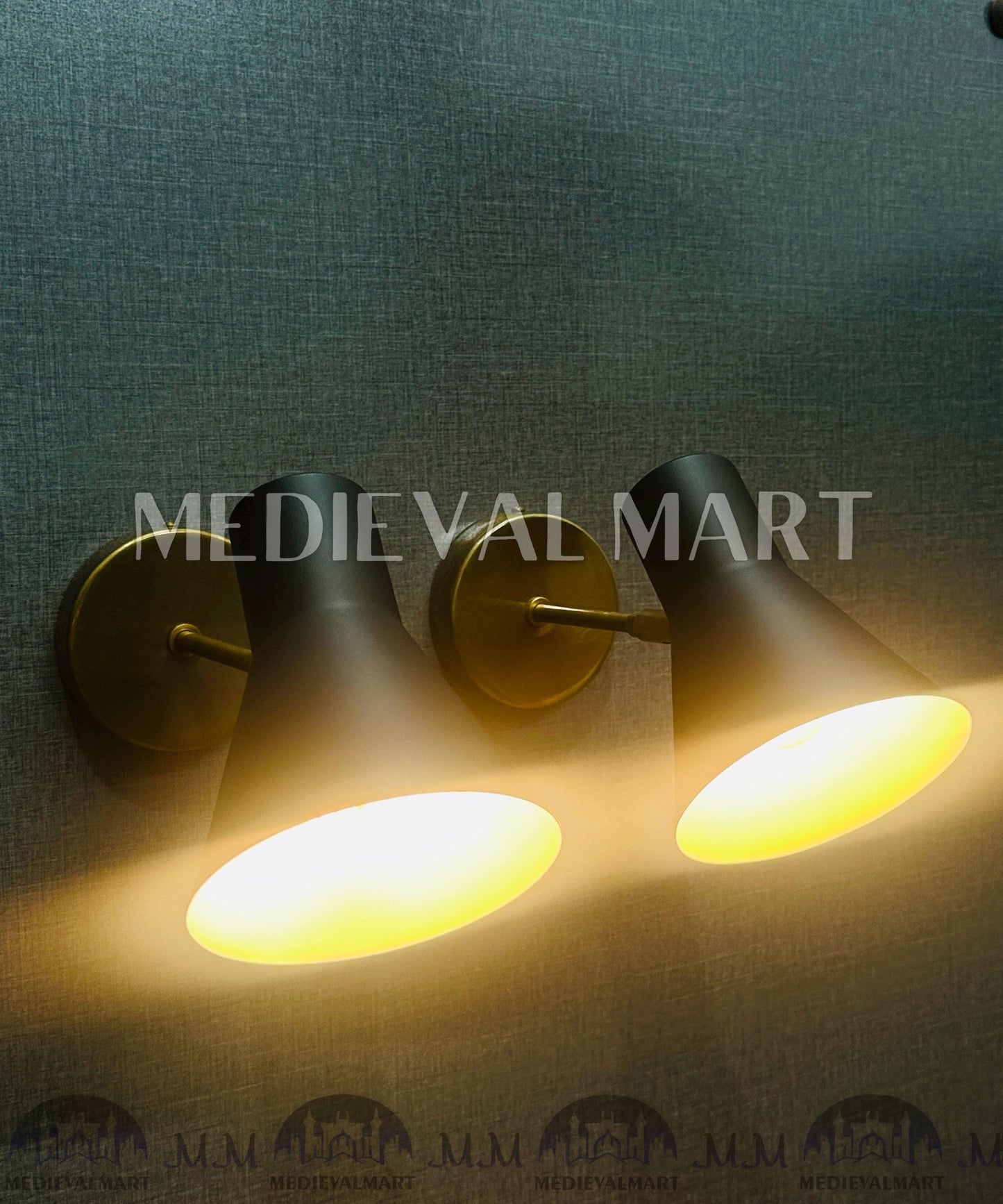 MEDIEVALMART Mid-Century Modern Brass Wall Sconce: Industrial Vanity Lighting